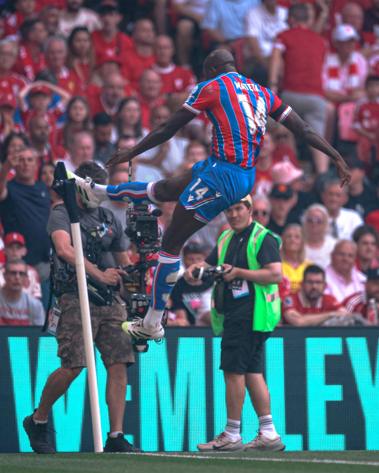 Mateta scored from penalty spot for Crystal Palace - Community Shield 2025 LIVE | sportzpoint.com