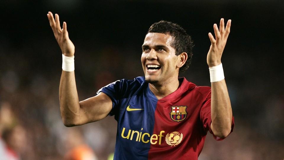 Greatest football XI of all-time: Dani Alves | sportzpoint.com