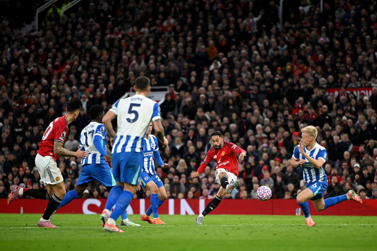 Manchester United vs Brighton, Premier League 2025-26 LIVE: Updates, scores, news and free commentary | Cunha scores for United; United 1-0 Brighton