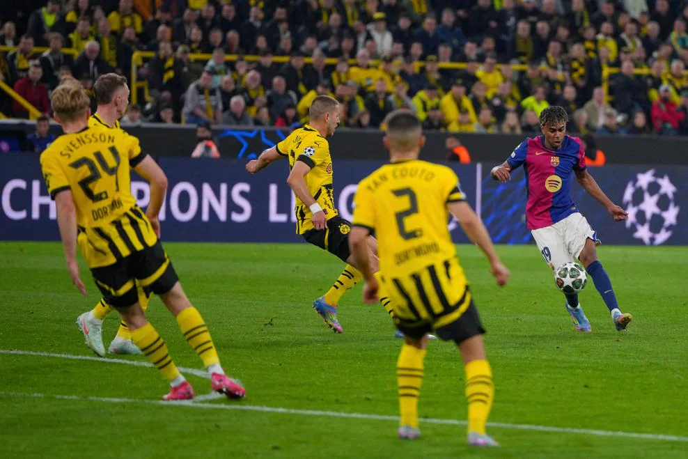 Lamine Yamal - Dortmund vs Barcelona LIVE | sportzpoint.com